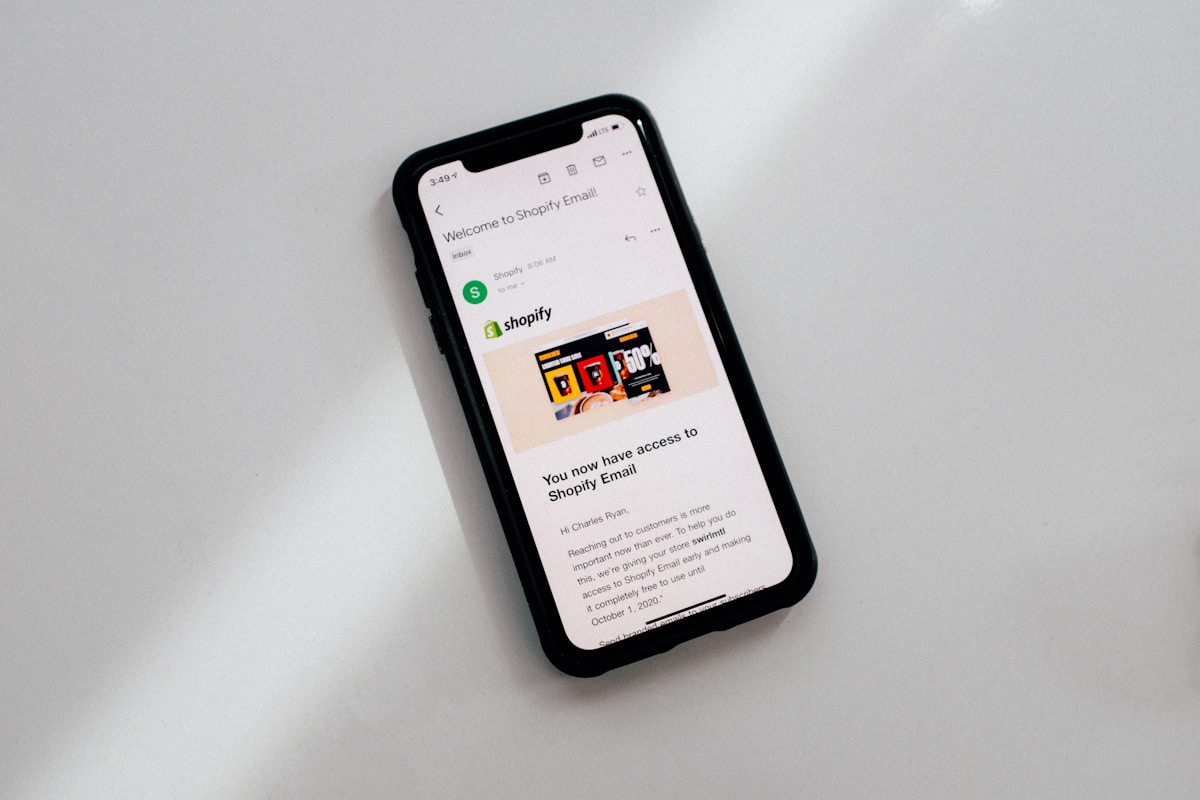 Shopify Draws a Line: No “Agentic AI” Bots Allowed at Checkout